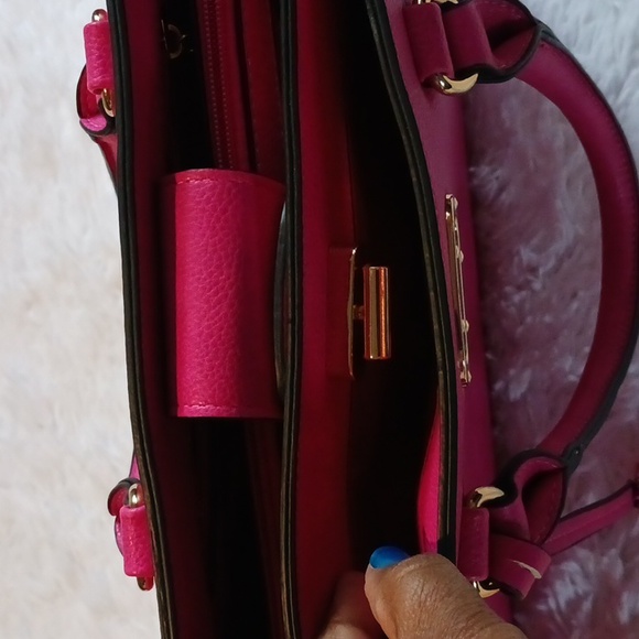 Handbag - Picture 8 of 12